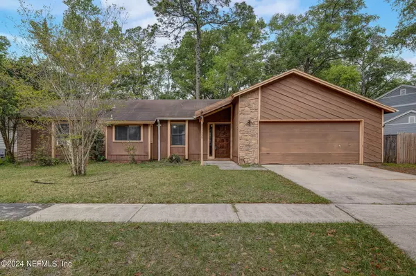 11335 RUSTIC PINES CIR E, Jacksonville, FL 32257