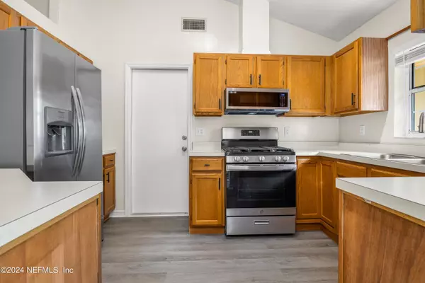 Gainesville, FL 32605,2740 NW 50TH PL