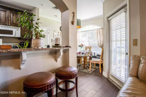 Jacksonville, FL 32256,10961 BURNT MILL RD #114