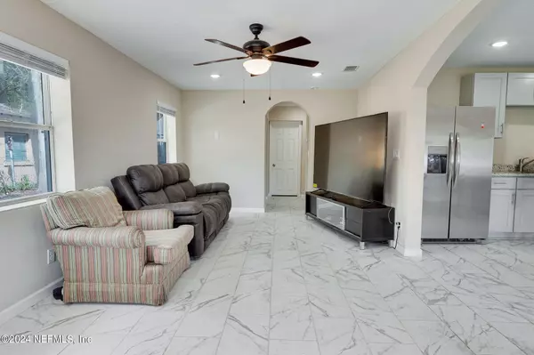 Jacksonville, FL 32207,4635 CLINTON AVENUE AVE