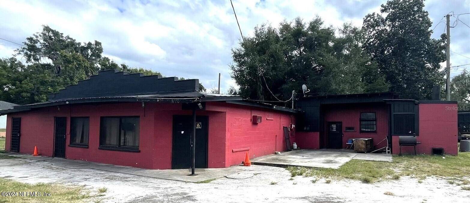 Deland, FL 32720,410 W BERESFORD AVE