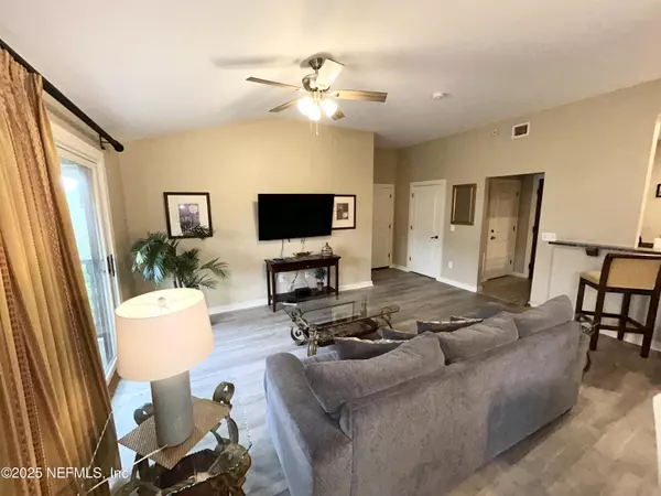 St Augustine, FL 32092,955 REGISTRY BLVD #321