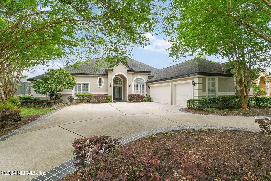 10220 VINEYARD LAKE RD E, Jacksonville, FL 32256