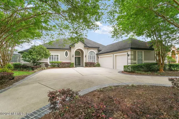 10220 VINEYARD LAKE RD E, Jacksonville, FL 32256