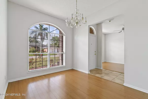 Jacksonville, FL 32257,5375 BLUE PACIFIC DR W