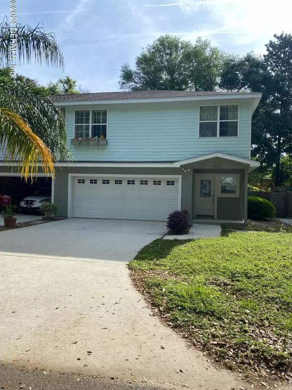 1902 OAK DR, Fernandina Beach, FL 32034