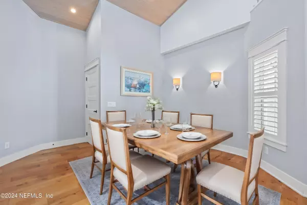 Atlantic Beach, FL 32233,582 COASTAL OAK LN