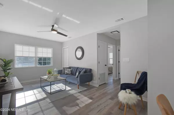 Palatka, FL 32177,106 W OAK HILL DR