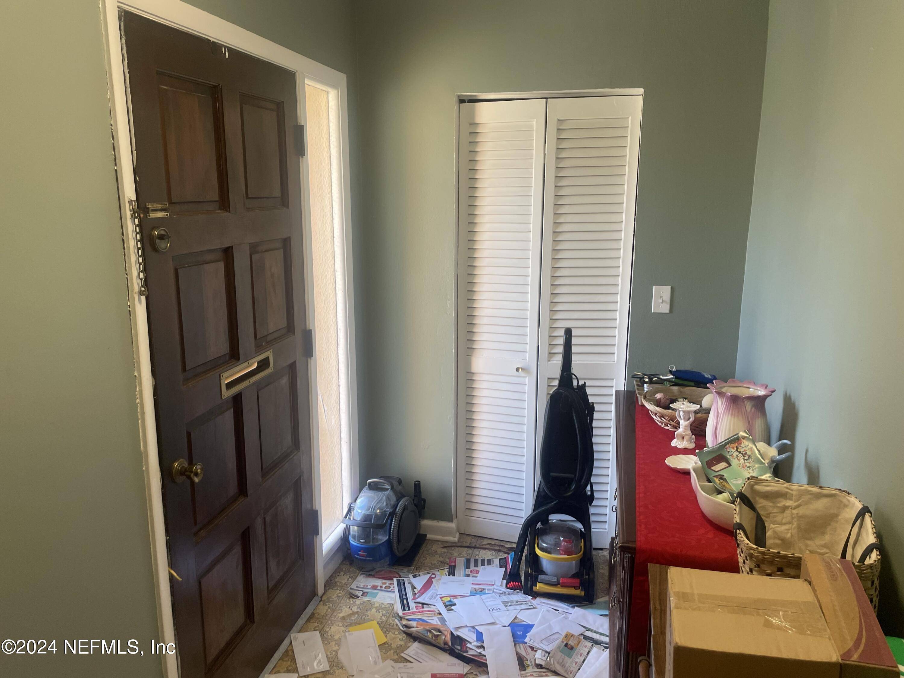 Jacksonville, FL 32225,380 RALEIGH RD #12