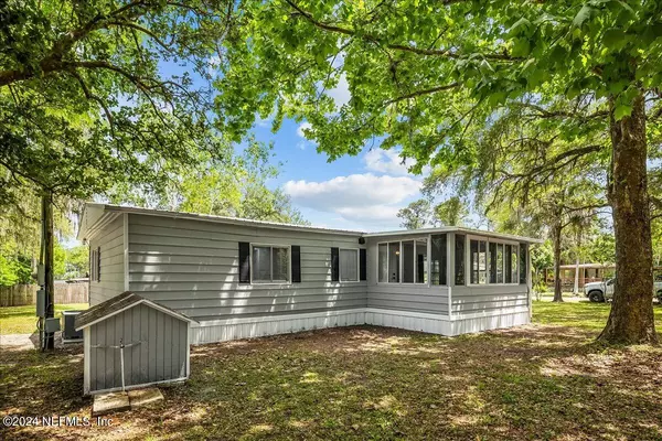 Crescent City, FL 32112,126 FISHERMANS COVE PARADISE RD