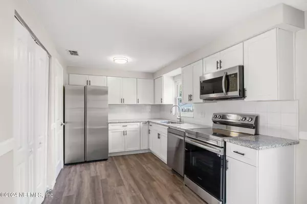 Middleburg, FL 32068,1645 LISA DAWN DR