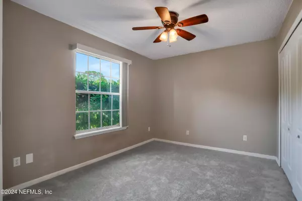 Orange Park, FL 32073,463 SUMMIT DR