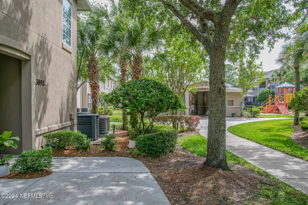 Jacksonville, FL 32257,3892 SUMMER GROVE WAY #50