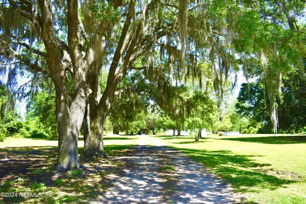 Palatka, FL 32177,122 EL PRADO CT
