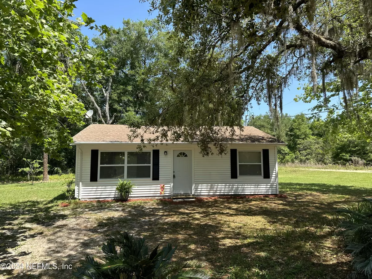 Interlachen, FL 32148,100 ADA ST