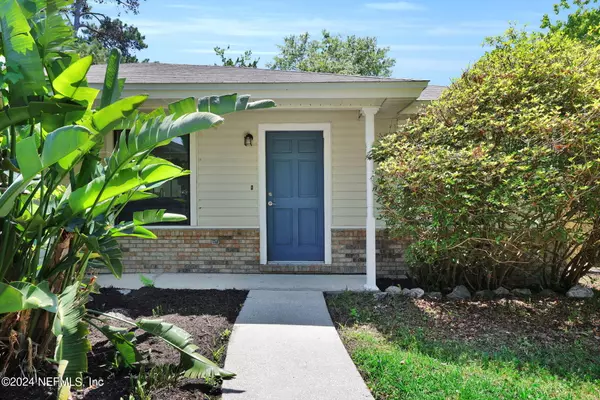 Jacksonville, FL 32225,12460 SWALLOW HAWK CT