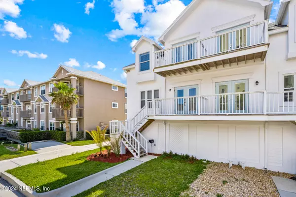 Jacksonville Beach, FL 32250,338 1ST ST S