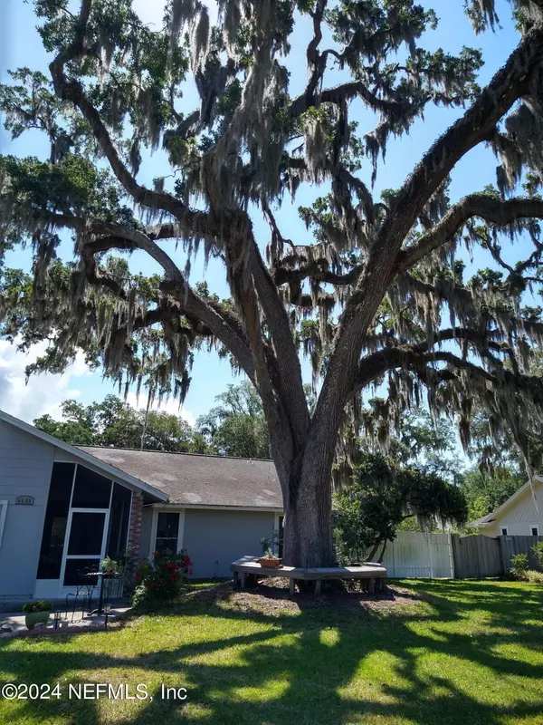 Fleming Island, FL 32003,6543 OAK DR