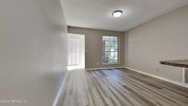 Jacksonville, FL 32223,11519 N NORTH RIDE CIR E