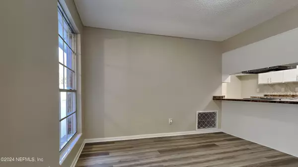 Jacksonville, FL 32223,11519 N NORTH RIDE CIR E