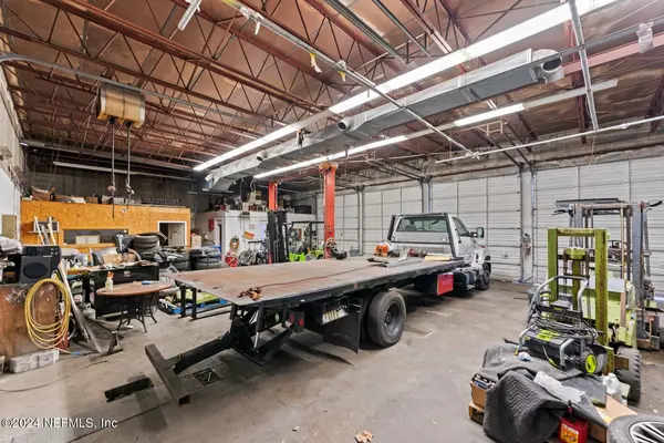 Jacksonville, FL 32205,1325 LANE AVE S