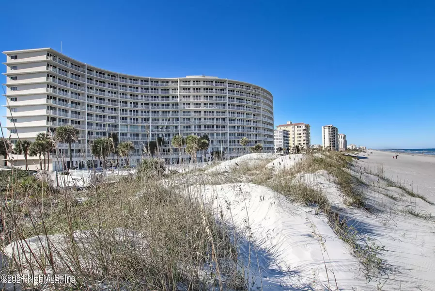 1601 OCEAN DR S #206, Jacksonville Beach, FL 32250