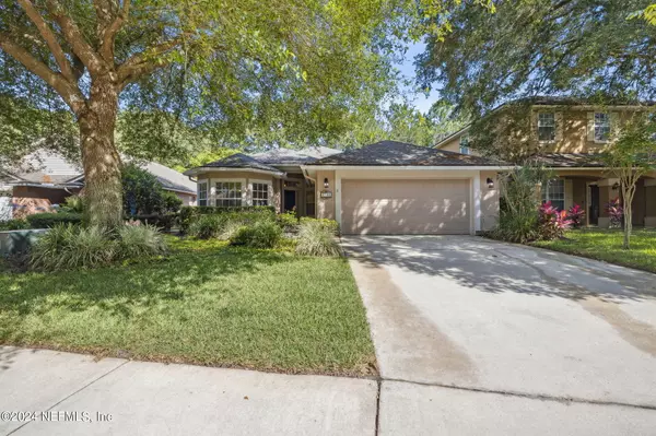 1739 CANOPY OAKS DR, Orange Park, FL 32065