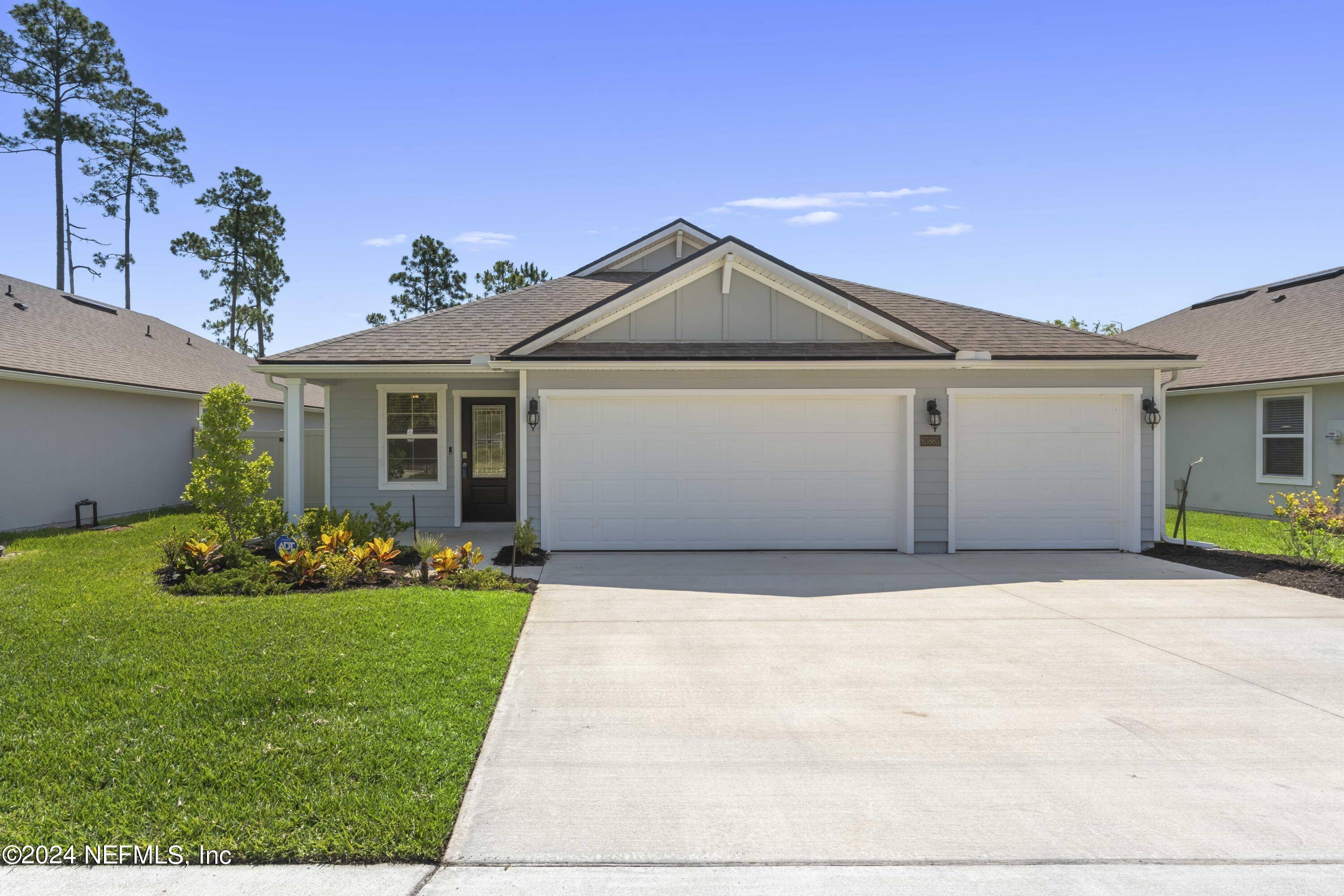 65985 EDGEWATER DR, Yulee, FL 32097