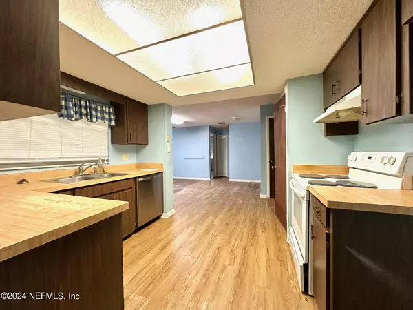 Deleon Springs, FL 32130,209 WHEELER ST
