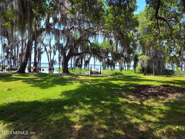 Melrose, FL 32666,2448 SE 30TH ST