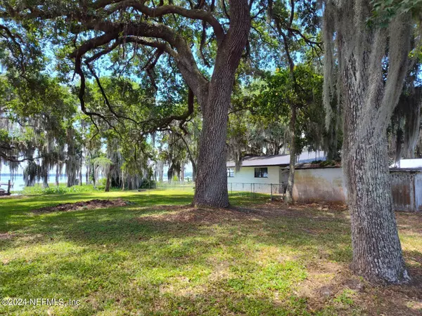 Melrose, FL 32666,2448 SE 30TH ST