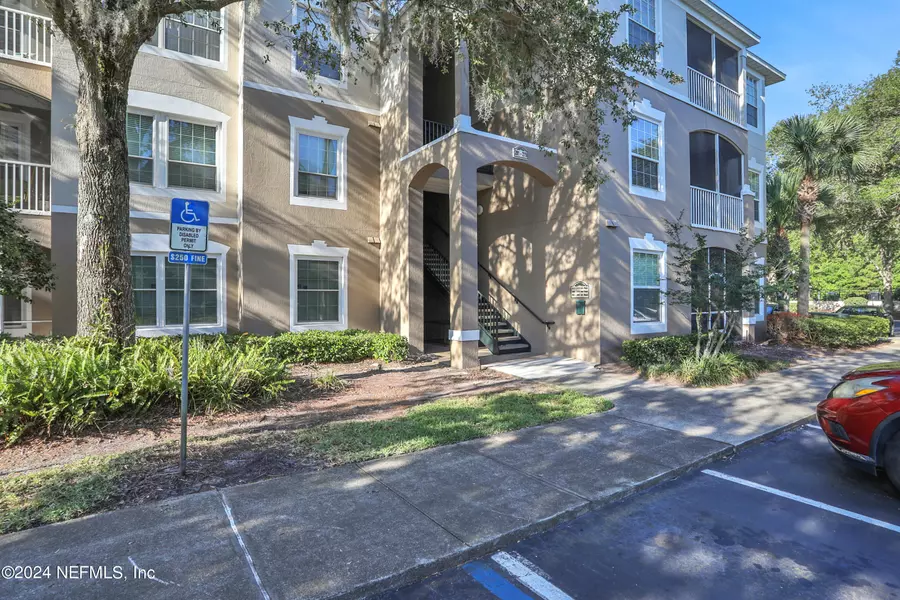 10550 BAYMEADOWS RD #213, Jacksonville, FL 32256