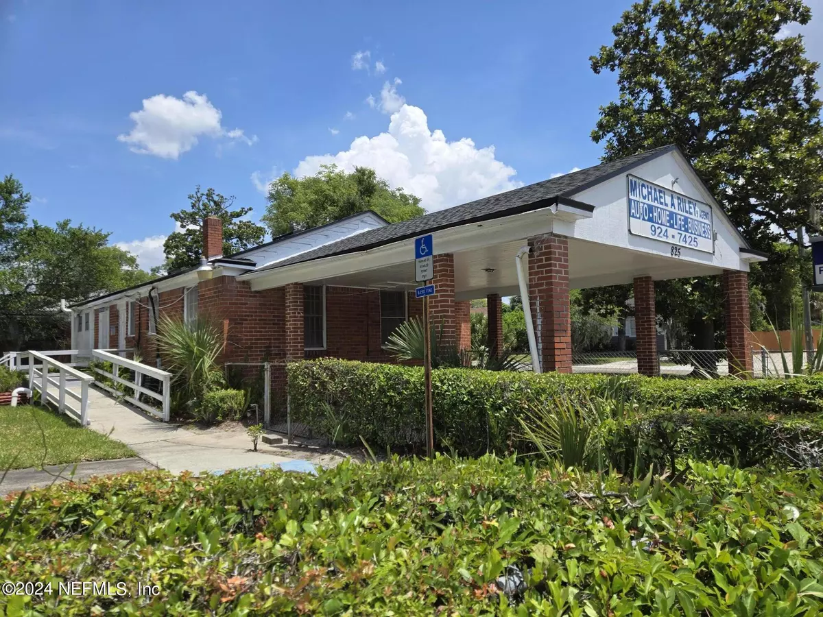 Jacksonville, FL 32208,825 EDGEWOOD AVE W