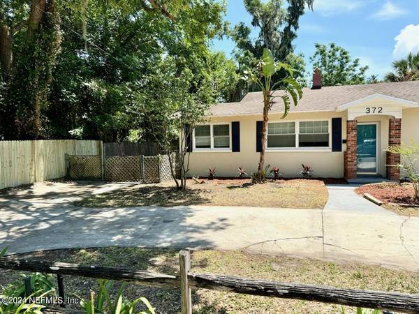 372 UNIVERSITY BLVD N, Jacksonville, FL 32211