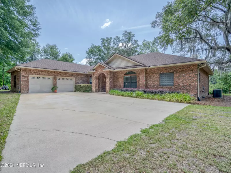 28483 LAKE HAMPTON RD, Hilliard, FL 32046