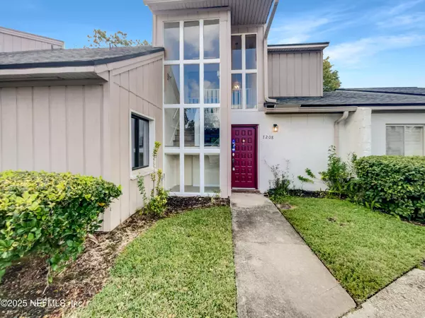 7208 CYPRESS COVE RD #13, Jacksonville, FL 32244