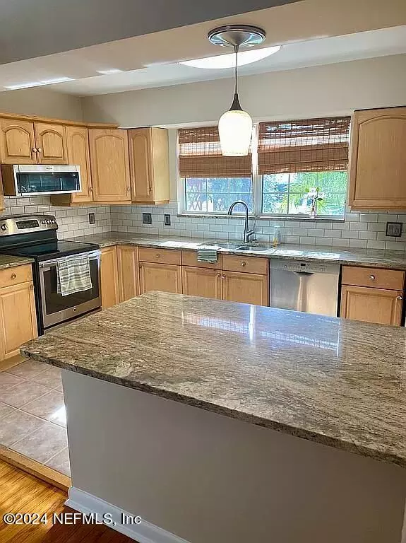 Jacksonville, FL 32217,4047 MARIANNA RD