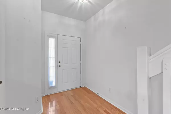 Jacksonville, FL 32256,7990 BAYMEADOWS RD E #2003