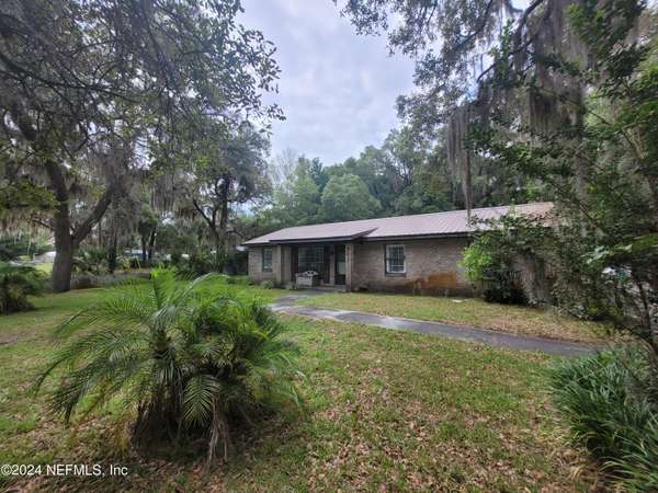 901 PALMETTO ST, Welaka, FL 32193