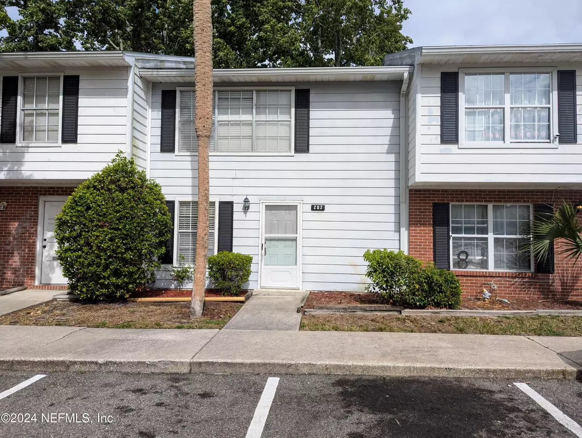 Orange Park, FL 32073,202 KETTERING CT