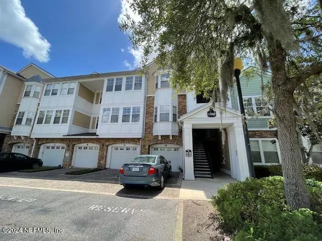 Jacksonville, FL 32216,8550 TOUCHTON RD #1235