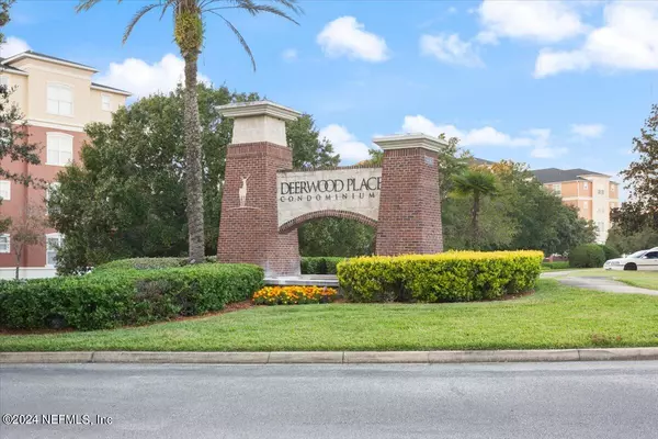 4480 DEERWOOD LAKE Pkwy #136, Jacksonville, FL 32216