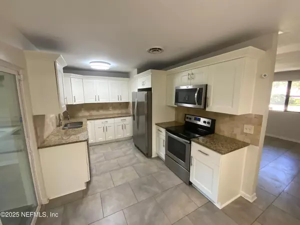 Jacksonville, FL 32217,7320 OLD KINGS RD S