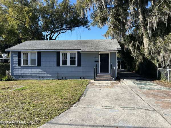 7146 LUCKY DR W, Jacksonville, FL 32208