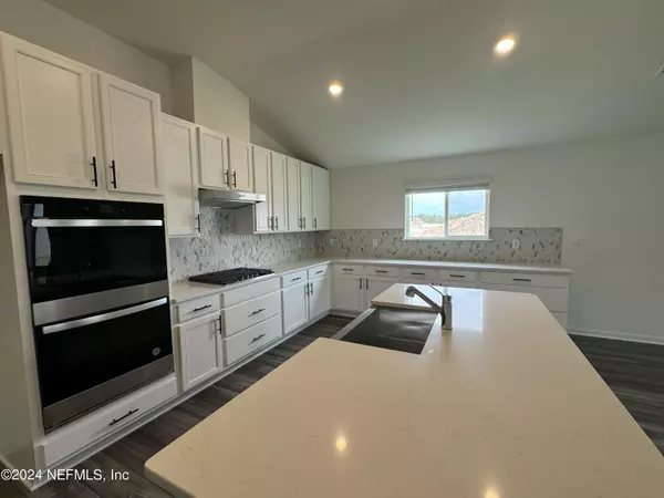 St Augustine, FL 32086,92 VERA PL