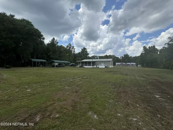 Palatka, FL 32177,113 SABRINA LN