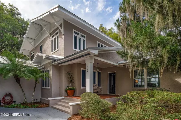 East Palatka, FL 32131,122 SMITHS WAY