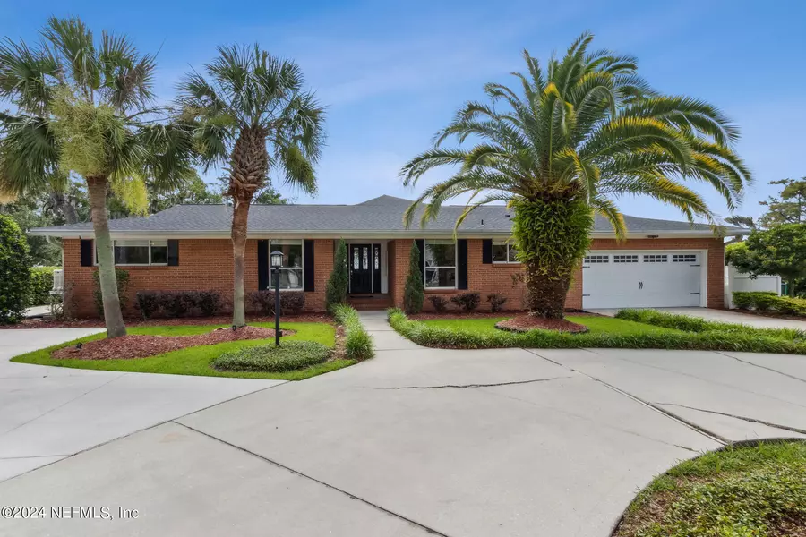 6215 W SHORES RD, Fleming Island, FL 32003