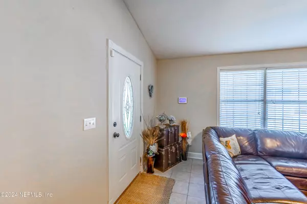 Atlantic Beach, FL 32233,63 W 4TH ST