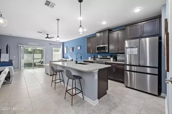 Jacksonville, FL 32256,13943 MOLINA DR